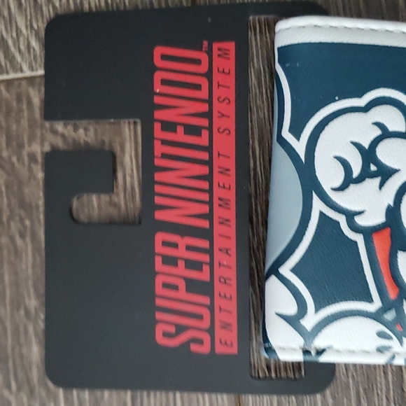 ❤️ Super Nintendo Super Mario World Wallet - Brand New - Picture 6 of 8